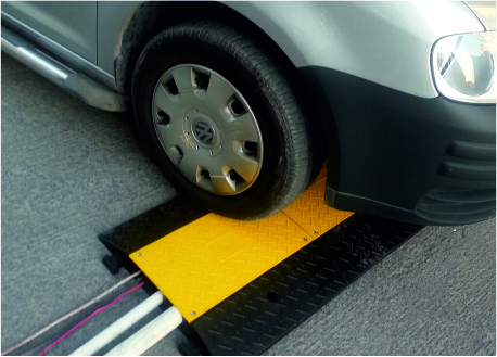 Kablo ve Hortum Koruyucu Kasis ve Köşesi