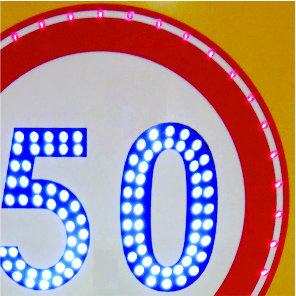 Solar LED'li Yol Bakım ve Uyarı Levhaları